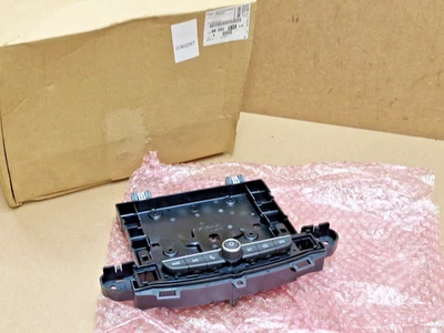 Vauxhall Grandland X Radio Media Switch Button 2017-2021 98392514YX Genuine - Image 1 of 4