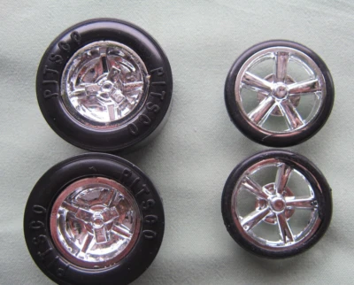 Ruedas Pitsco Metric 500 CO2 Dragster, Juego de 4; 2 traseras anchas, 2 frt delgadas, Cromo Foto 1 de 3