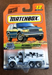 Camión cisterna Peterbilt 1998 Matchbox White Highway Hauler 12 Milk Dairy Line de colección - Imagen 1 de 15