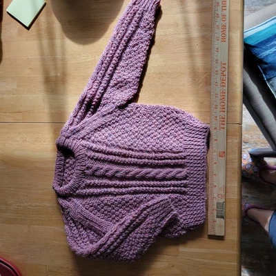 Suéter de malha de lã rosa empoeirado com detalhe de cabo tamanho 3T-4T, novo feito à mão - Imagem 1 de 4