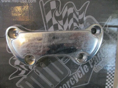 CHOPPER PERSONALIZADO BOBBER HARLEY 1974- POSTERIOR MANILLAR ABRAZADERA SUPERIOR CROMO FESTONEADO Foto 1 de 3