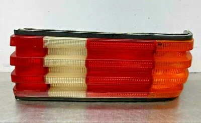 1990 MERCEDES 560SEL PASSENGER'S RIGHT SIDE REAR TAIL LIGHT LAMP ASSEMBLY OEM - Imagem 1 de 4