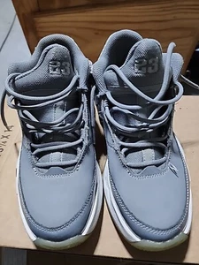 Size 4y Jordan Max Aura 3 GS Wolf Grey White - Picture 1 of 4