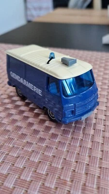 Fourgon Solido Peugeot J9 Gendarmerie 1:50 N°2120 - Photo 1/4