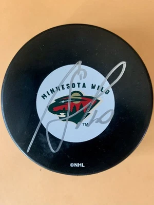 Шайба НХЛ с логотипом MARIAN GABORIK Minnesota Wild с сертификатом подлинности - Изображение 1 из 4