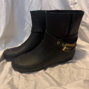 Women’s Black Rubber Rain Boots Waterproof Mid-Calf Size 39 EU 8 US Buckle Strap - Picture 1 of 9