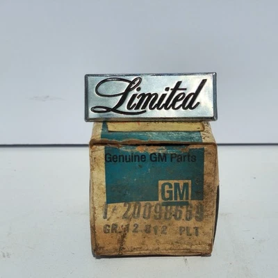 NOS GM 20098669 ROOF SAIL PANEL EMBLEM SCRIPT 1979 1980 1981 BUICK PARK AVENUE - Image 1 of 4