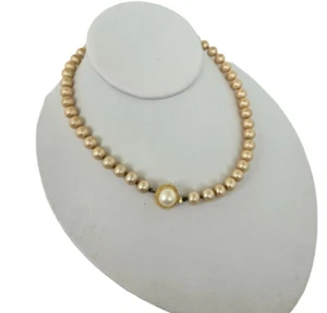Collier vintage Trifari simple brin fausse perle avec fermoir boite - Photo 1/8