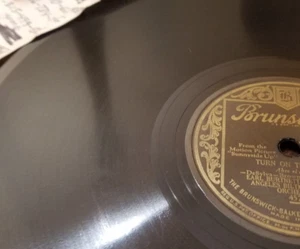 78RPM Brunswick 4573 Earl Burtnett - Dreamer / Adrian Rollini - Turn Heat V+VV+ - Picture 1 of 6