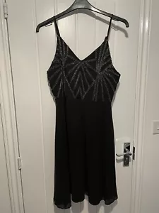 VESTIDO SEÑORA MOLLY BRACKEN NEGRO CON CUENTAS CUELLO EN V TALLA MEDIANA UK NUEVO CON ETIQUETAS - Imagen 1 de 7