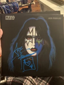 Ace Frehley KISS signiertes Autogramm Auto Solo Album Vinyl LP BAS BECKETT Zeuge - Bild 1 von 2