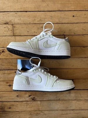 Talla 8.5 - Air Jordan 1 Retro OG Low Ghost Green Foto 1 de 4