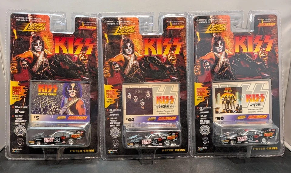 Lote de 3 coches fundidos a presión Johnny Lightning KISS Peter Criss 1997 #5 #44 #50 nuevos en caja Foto 1 de 4
