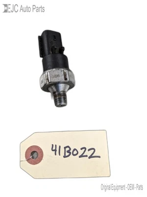 Engine Oil Pressure Sensor For 04-05 Dodge Durango  5.7 4886672AA - image 1 of 4