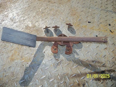 OEM 1980-1985 Ford F-150, F-250, F-350 Accelerator Pedal Assembly & Hardware - Image 1 of 4