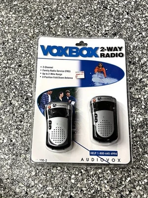 批量 2 件 Audiovox 家庭无线电服务手持收发器编号 FR200-2 全新 — 第 1/4 张图片