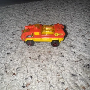 Matchbox Hard nose Airport Fire Truck - Picture 1 of 7