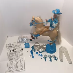 Muñeca Barbie 1993 con estampilla occidental y caballo estrella occidental - Imagen 1 de 10