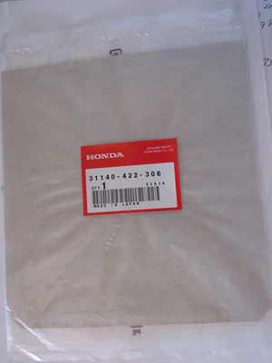 OEM HONDA 79-82 Honda CBX Alternator Cover Gasket 31140-422-306 OM29 - Image 1 of 2