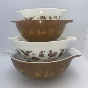Pyrex Vintage Juego de 4 Cuencos Mezcladores Cenicienta Americana Temprana Dorado Marrón - Imagen 1 de 24