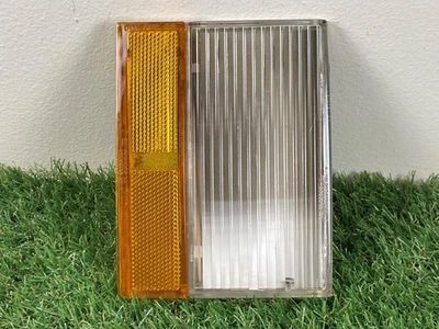 80-85 Oldsmobile Delta 88 98 Custom Cruiser PASS. SIDE Corner Light Marker Lamp - Image 1 of 4