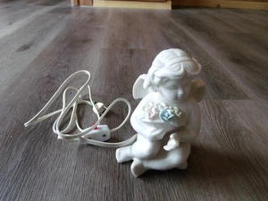 COLLECTIBLE LIGHTED CHERUB ANGEL WITH BASKET OF FLOWERS WORKS - Picture 1 of 3