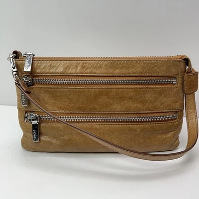 HOBO Cuero Everly Muñequera Triple Cremallera Pequeño Forrado Noche Fuera Bolso de Mano Caramelo Foto 1 de 4