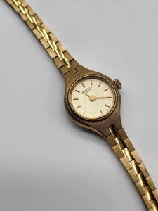 Orologio da donna Bulova Watch Co. Caravelle quarzo tono oro delicato sottile vintage - Foto 1 di 13