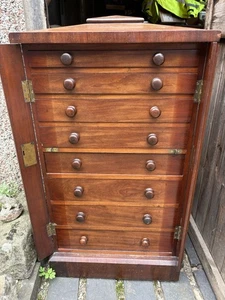 Wellington, Victorian Vintage Chest Of Drawers- UNIQUE - Picture 1 of 4