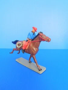 STARLUX / WESTERN  COW BOY  AU COMBAT SUR SON CHEVAL - Picture 1 of 6
