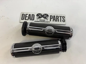 Harley OEM chrome rubber cable Willie G skull handlebar throttle control grips - Picture 1 of 3