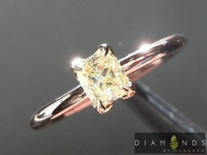 Anillo de diamantes de corte cojín SI2 amarillo de lujo de 0,43 quilates R6962 diamantes de Lauren - Imagen 1 de 4
