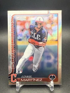 2025 Topps Chrome Angel Martínez Rookie Refractor #155 Cleveland Guardians - Imagen 1 de 2