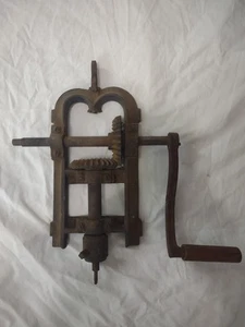 Taladro de viga de granero de madera antiguo taladro manivela taladradora hierro fundido - Imagen 1 de 16