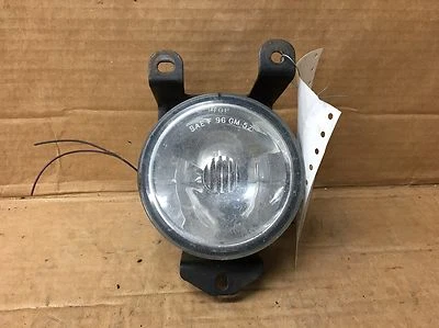 Pontiac Bonneville 1998 faro antiniebla lateral derecho  Foto 1 de 4