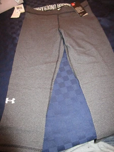 NWT UNDER ARMOUR WOMENS FITTED CAPRI LEGGINGS PANTS GRAY MEDIUM - Picture 1 of 3