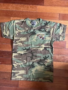 Riot Society Green Camouflage Short Sleeve T Shirt Rose Tiger Men’s Size Medium - Picture 1 of 5