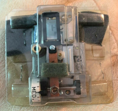 JOHNSON CONTROLS H-4100-203 Humidistat Reverse Acting Horizontal  - Image 1 of 4