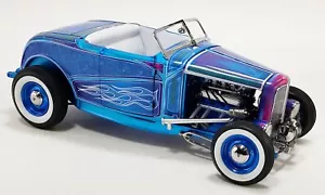 1/18 (IB) 1932 Ford Roadster Hot Rod azul metálico con llamas y blanco - Imagen 1 de 19