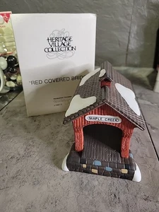 Dept 56 New England Village - Puente cubierto rojo - Imagen 1 de 4