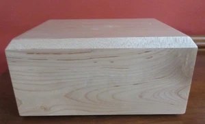 Urna "Nueva" Madera de Roble Cenizas Base Extraíble Bordes Biselados Lisos 3,75 x 7,75 x 6 - Imagen 1 de 10