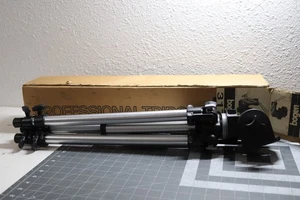 Bogen Professional 3170 Video and Photo Tripod w/3001 Legs & 3126 Fluid Head - Picture 1 of 12