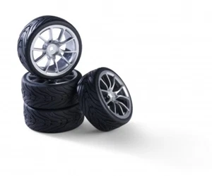 Carson 500900185 - 1:10 Jeu de Roues 10 Sp.design (4) Argent - Neuf - Foto 1 di 1