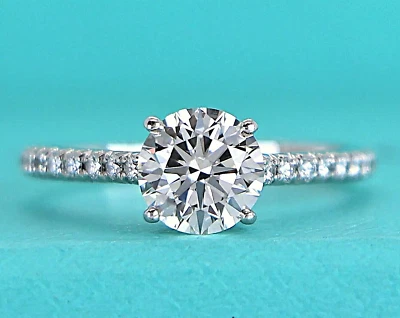 Anillo de compromiso Tiffany Co Novo 1,05 quilates I VS1 diamante redondo platino talla 5 $18.100 Foto 1 de 4