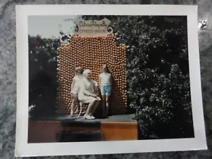 Vintage Polaroid Photo Grandmother and 2 children Cypress Gardens Citrus Royalty - Imagen 1 de 1