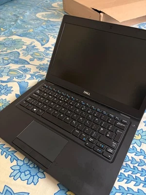 Dell Latitude 5290 / 12" / Core i5-8350U / 16GB RAM / 256 GB SSD  - Image 1 of 3