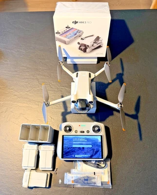 DJI Mini 3 Pro - Fly More Combo con custodia, come NUOVO* 4h tempo di volo - Immagine 1 di 4