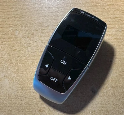 A2058208002 Standheizung Fernbedienung orig. Mercedes-Benz ohne Batterie ! - Bild 1 von 2