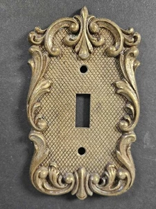 Vtg National Lock Fleur-de-lis Brass Light Switch Plate Covers - Picture 1 of 3
