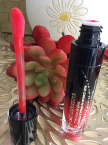 Beauticontrol VIVID COLOR LIP GLOSS BERRY RED .017 Oz.(SET OF 2) - Picture 1 of 5